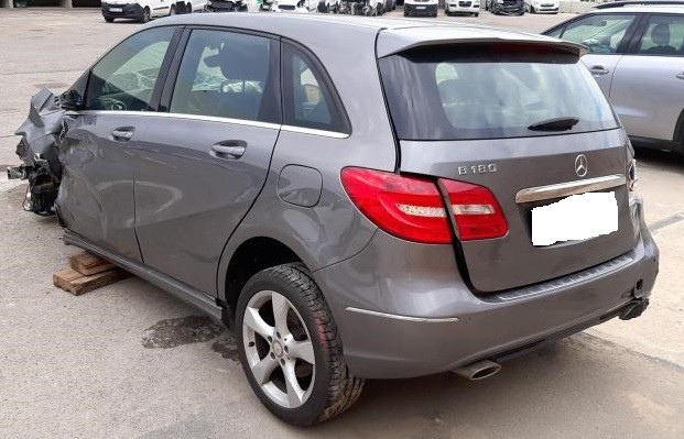 Peça - Peças Mercedes-Benz B180i (W246) 2013